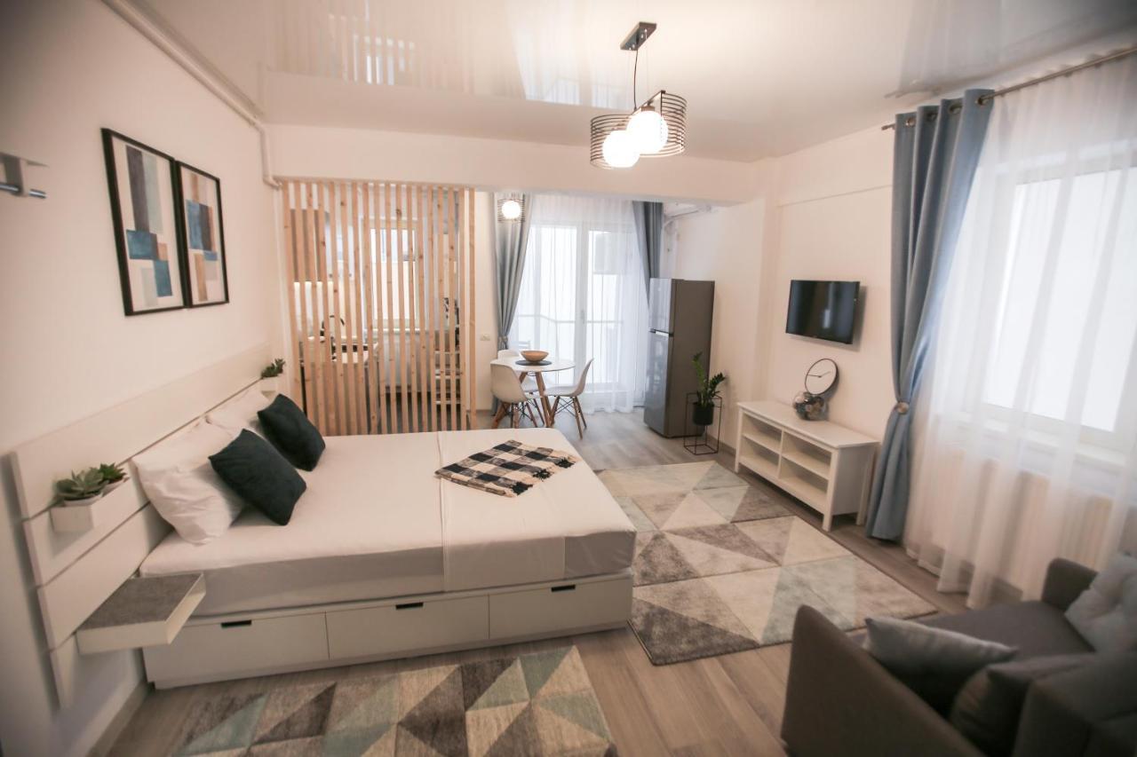 Premium Studios Mamaia Nord - Marea La 50M Navodari Exterior photo